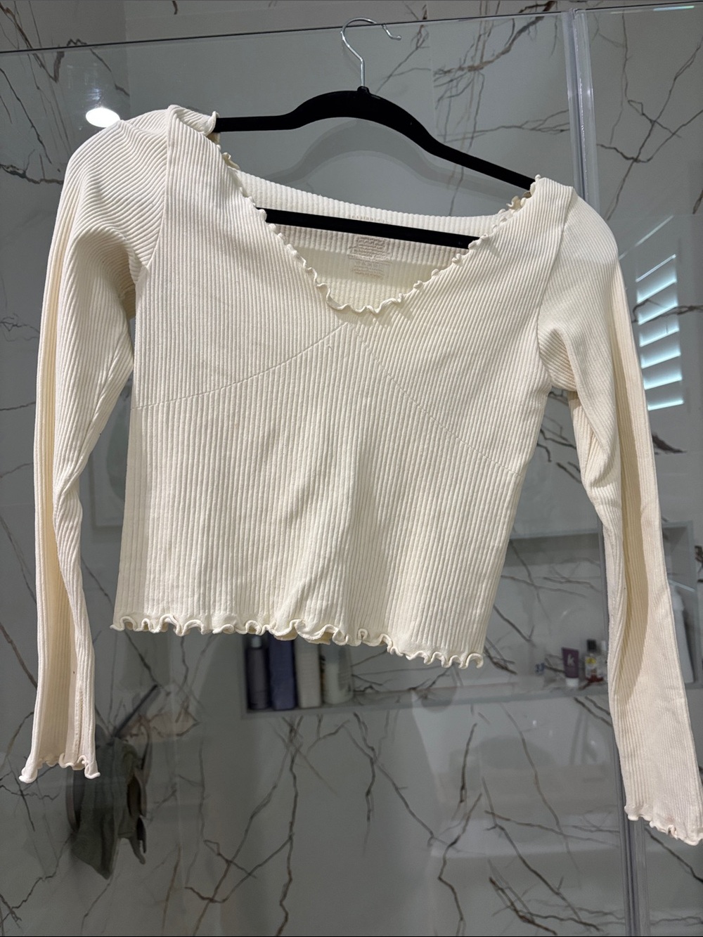 Free People Cream Ribbed Lettuce-Edge V-Neck Long Sleeve Top